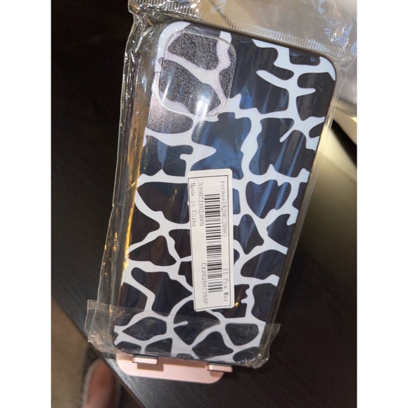Black & White Cow Print iPhone 11 Pro Max Case 🐮 - Picture 9 of 17